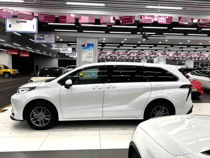 Toyota Sienna 2026 Model Hybrid 2.5L Comfort Edition – фото 4