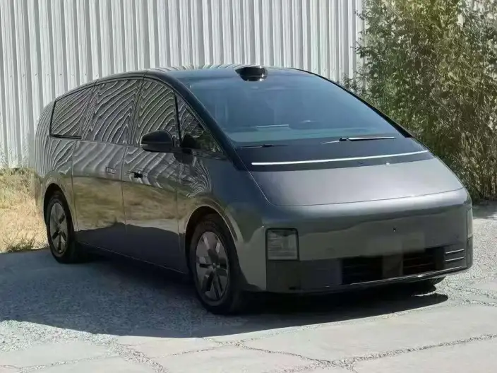 Li Auto MEGA 2024 Model Ultra Edition – фото 3