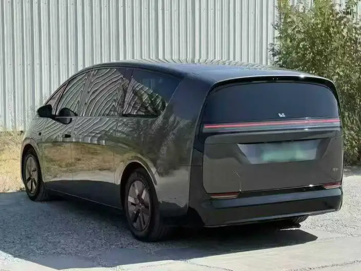 Li Auto MEGA 2024 Model Ultra Edition – фото 4