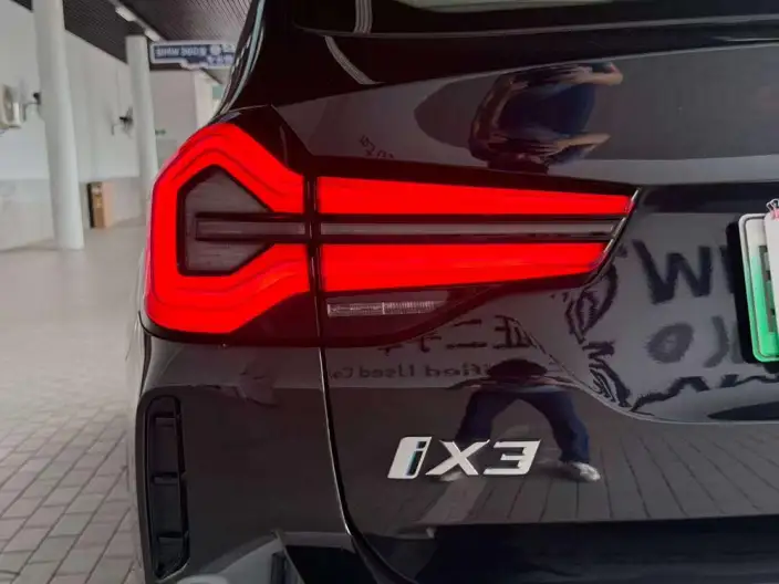 BMW iX3 2023 Model Leading Model – фото 5