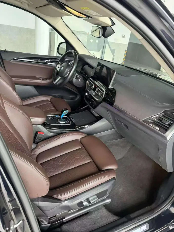 BMW iX3 2023 Model Leading Model – фото 7