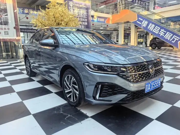 Volkswagen Lavida 2023 Model Facelift 1.5L Automatic Starry Sky Five Million Edition – фото 3