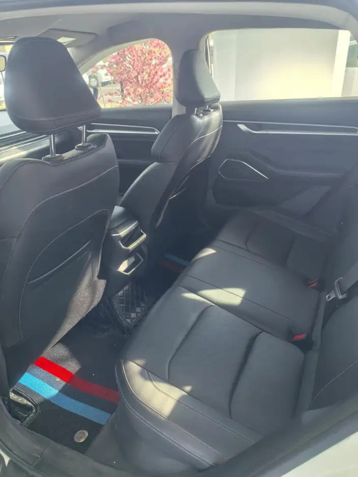 Geely Emgrand 2023 Model No. 4 Gen Champion Edition 1.5L CVT Luxury Model – фото 7