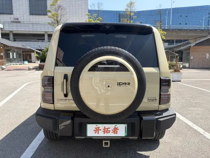 iCAR V27 2026 Model 200km 4WD Falcon700