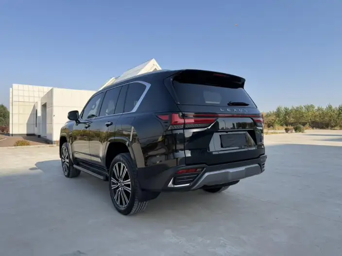 Lexus LX 2025 Model 700h Territory Edition