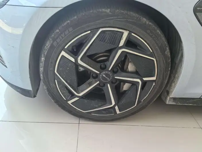 BYD Seal 2022 Model 700KM Long Battery Life Pro Rear Drive Edition – фото 7