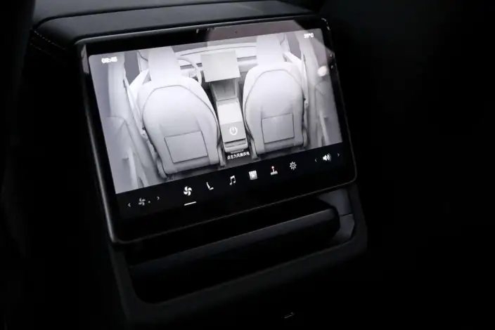 Model Y 2026 Model Rear-wheel drive version – фото 7