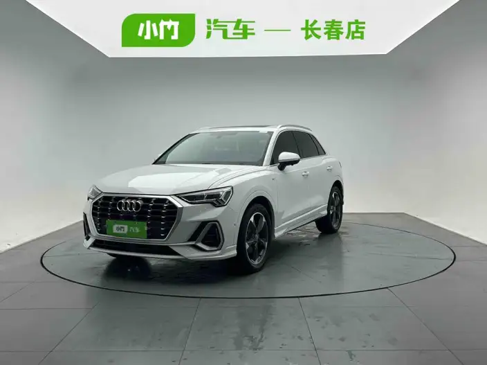 AUDI Q3 2022 Model 35 TFSI Fashion Dynamic Model