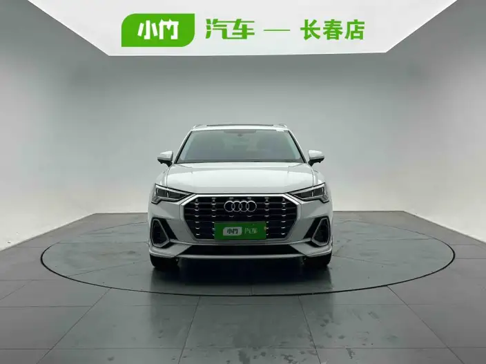 AUDI Q3 2022 Model 35 TFSI Fashion Dynamic Model