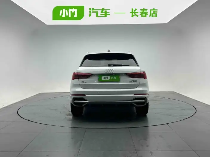 AUDI Q3 2022 Model 35 TFSI Fashion Dynamic Model