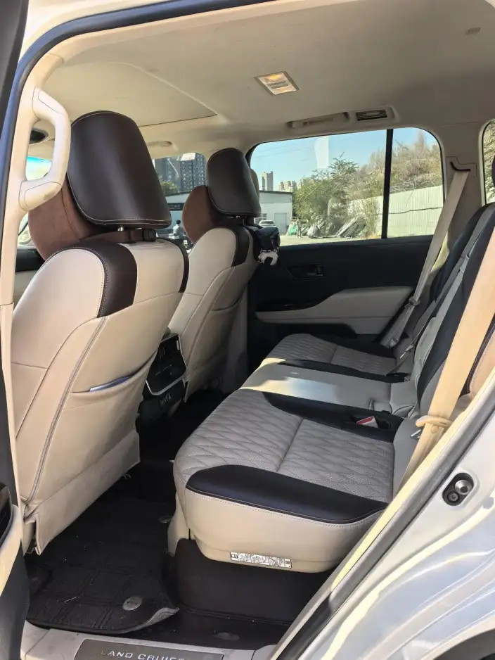 Land Cruiser (import 2023 Model 3.5T Automatic 4WD 7 seat Parallel Imported – фото 10