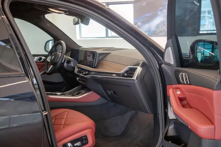 BMW X5 2025 Model xDrive40Li M Sports Night Set – фото 9