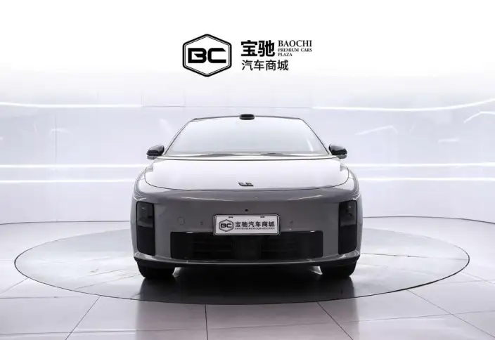 Li Auto i6 2025 Model 2WD Standard Edition
