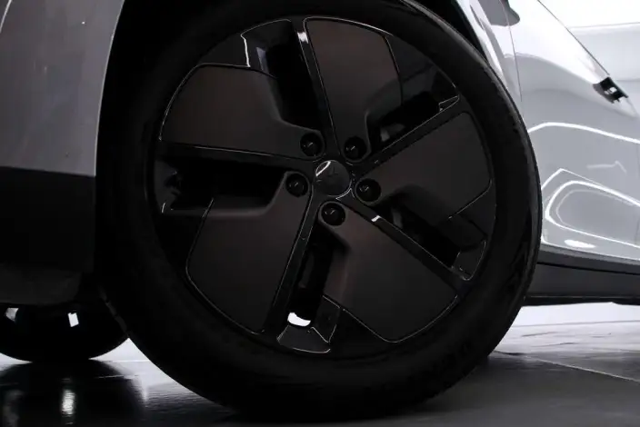Li Auto i6 2025 Model 2WD Standard Edition – фото 8
