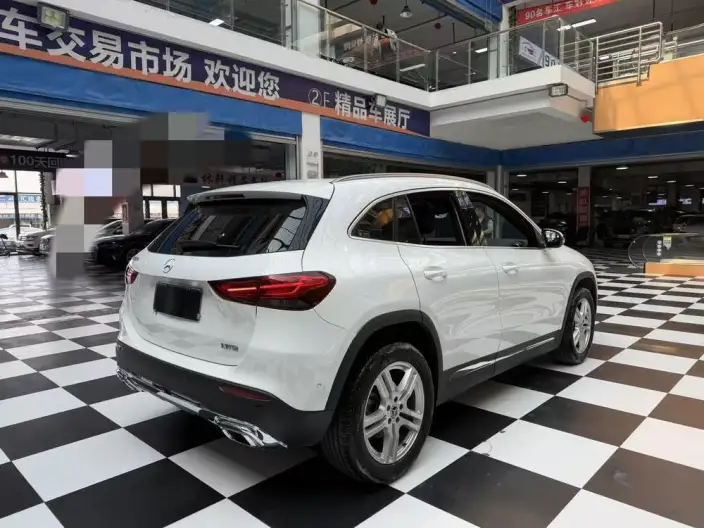 Mercedes-Benz GLA 2022 Model GLA 180 – фото 6
