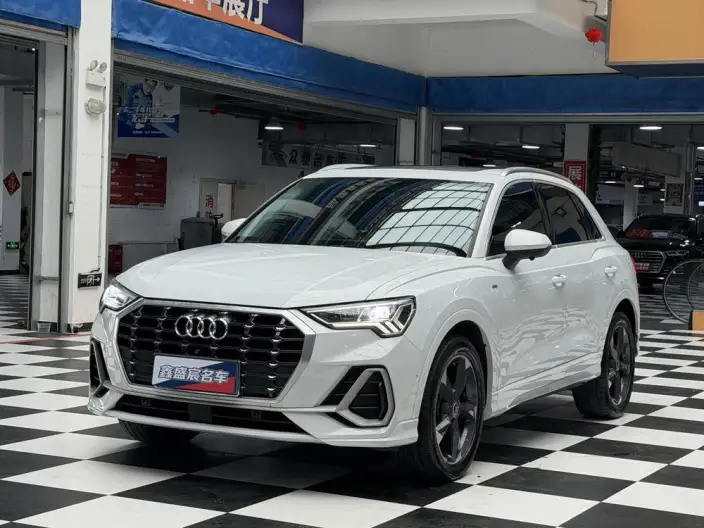 AUDI Q3 2023 Model 35 TFSI Fashion Dynamic Model