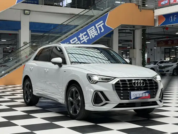 AUDI Q3 2023 Model 35 TFSI Fashion Dynamic Model