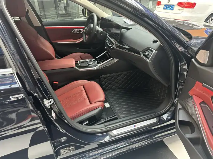 BMW 3 Series 2023 Model 320Li M Sports Set – фото 9