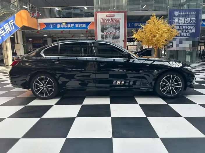 BMW 3 Series 2023 Model 320Li M Sports Set – фото 10