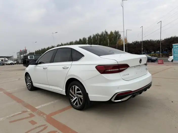 Volkswagen Lavida 2023 Model 280TSI DSG Manyi Edition – фото 4