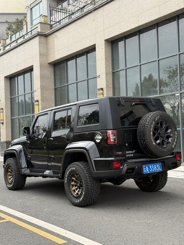 BAIC BJ40 2021 2.0D Automatic AWD Blade Hero Warrior – фото 6