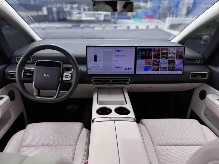 Li Auto MEGA 2025 Model Home Family Special Edition – фото 8