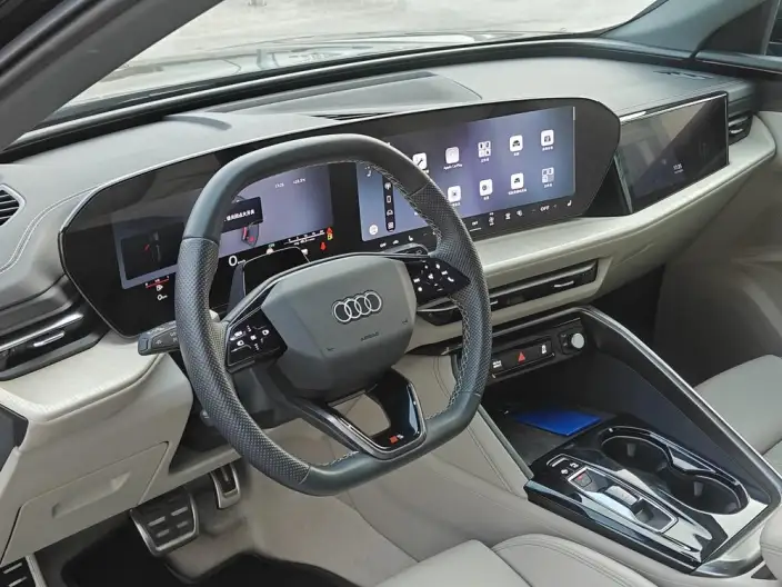 Audi Q5L 2026 Model 2.0T 10M Users Edition Edition – фото 10