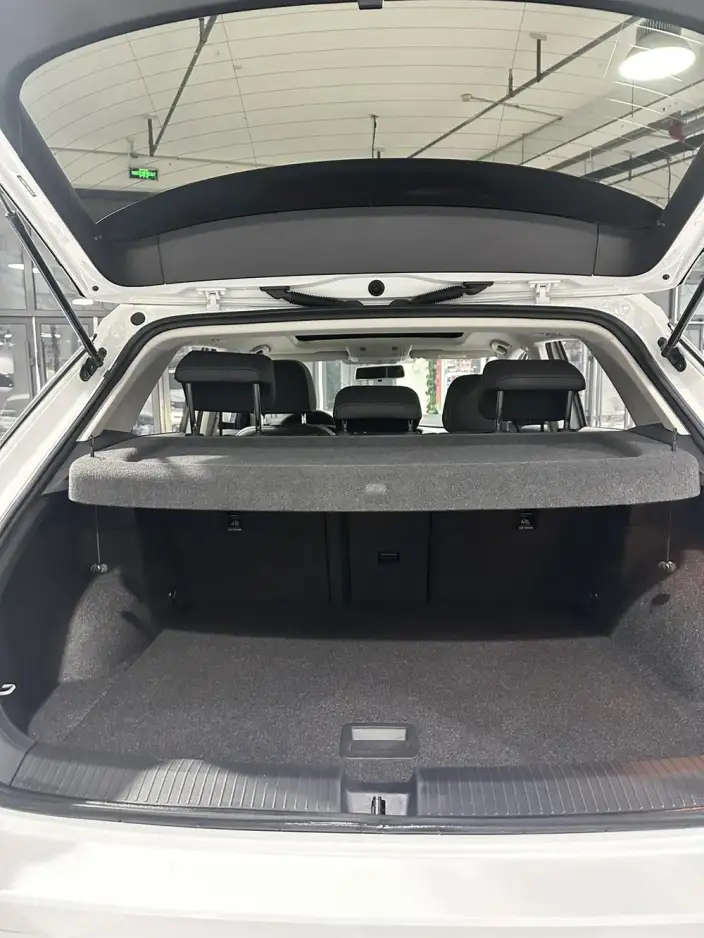 Volkswagen T-Roc 2022 Model 280TSI DSG 2WD Elite PLUS – фото 6