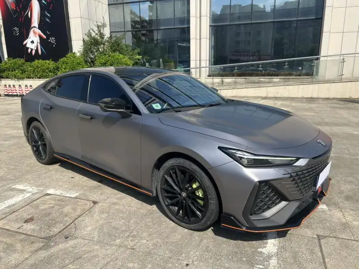 Changan UNI-V 2022 Model 2.0T Leading speed Edition
