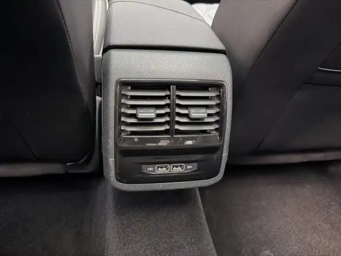 Volkswagen Sagitar 2023 Model 280TSI DSG Beyond Edition Lite – фото 7