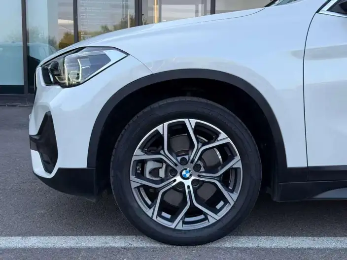 BMW X1 2022 Model sDrive25Li Leading Model – фото 9