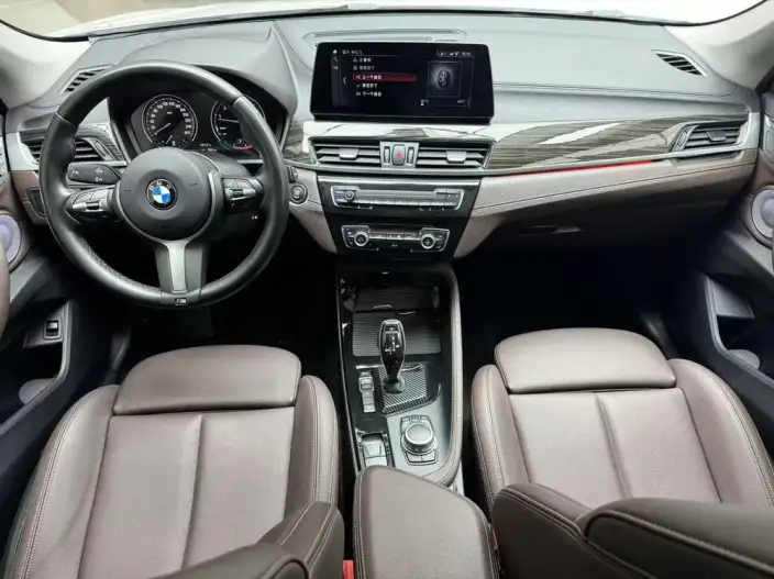 BMW X1 2021 Model xDrive25Li Exclusive Model – фото 6