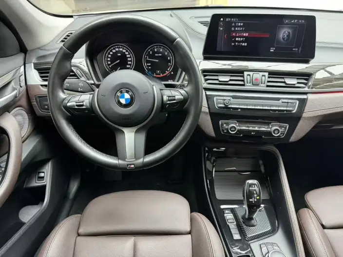 BMW X1 2021 Model xDrive25Li Exclusive Model – фото 8