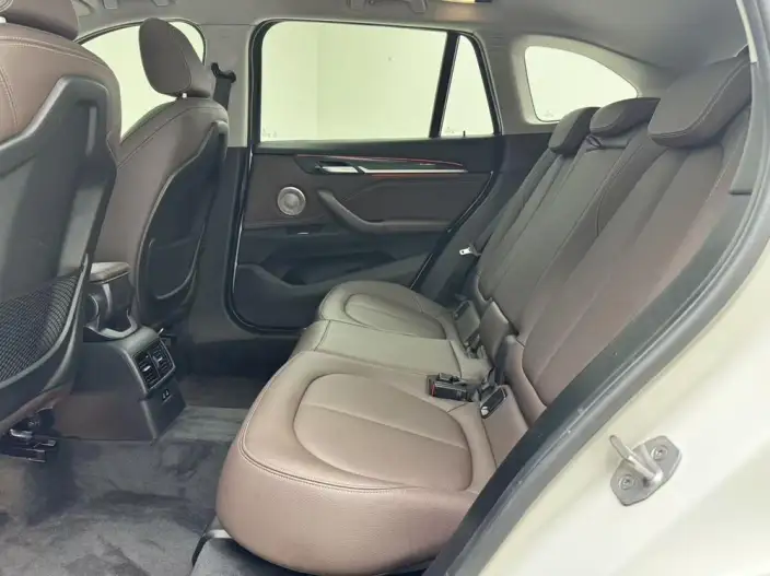 BMW X1 2021 Model xDrive25Li Exclusive Model – фото 10