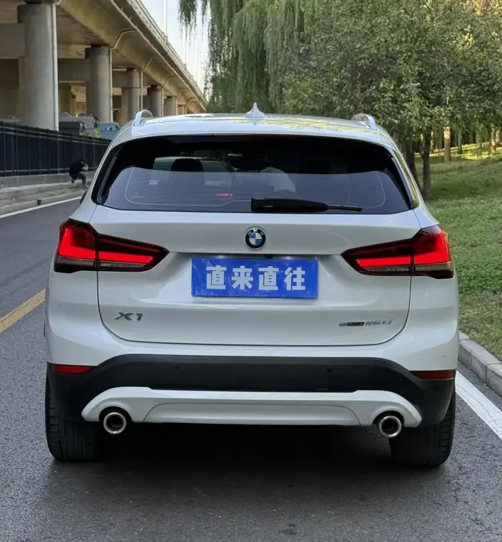 BMW X1 2022 Model sDrive25Li Leading Model – фото 6