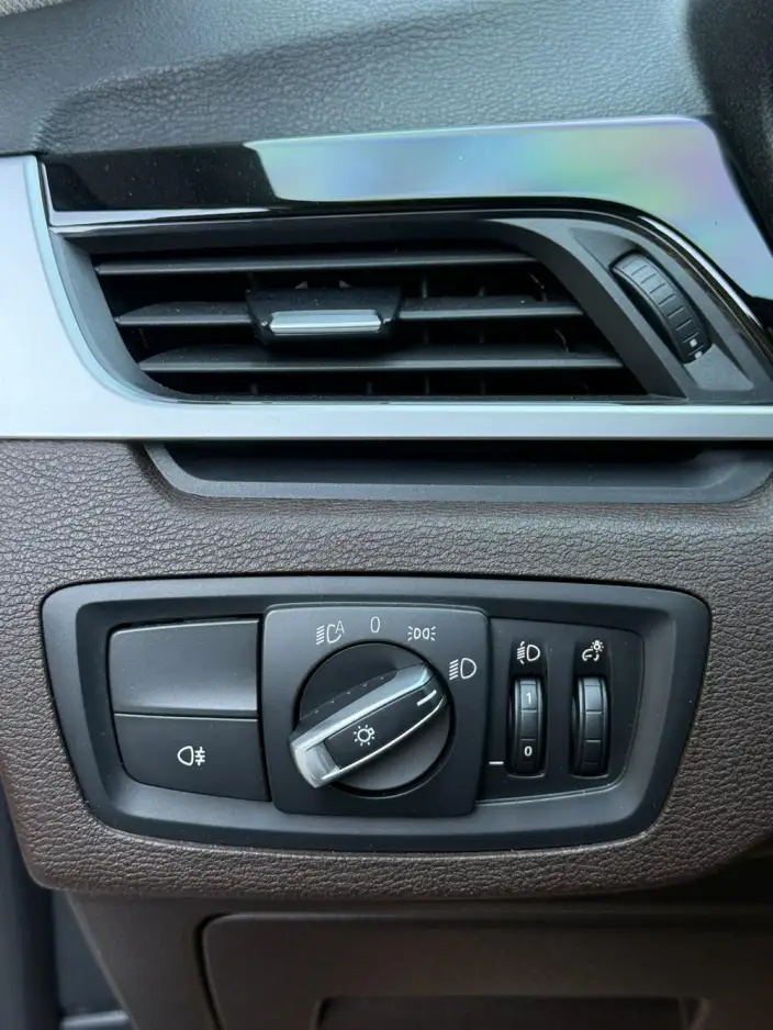 BMW X1 2022 Model sDrive25Li Leading Model – фото 9