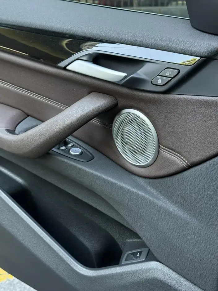BMW X1 2022 Model sDrive25Li Leading Model – фото 10