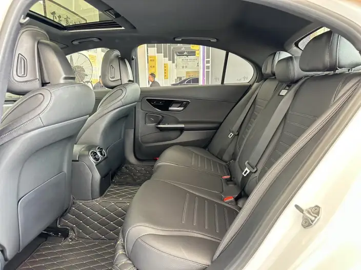 Mercedes-Benz C-Class 2023 Model C 200 L Sports Edition – фото 9