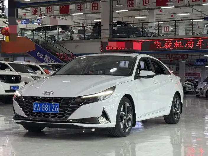 Hyundai Ioniq 2022 Model 1.5L CVT GLX Elite Edition – фото 1