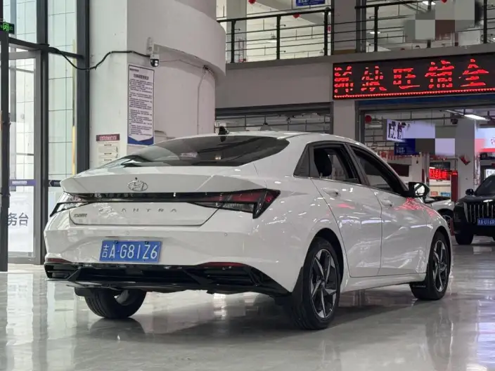 Hyundai Ioniq 2022 Model 1.5L CVT GLX Elite Edition – фото 4