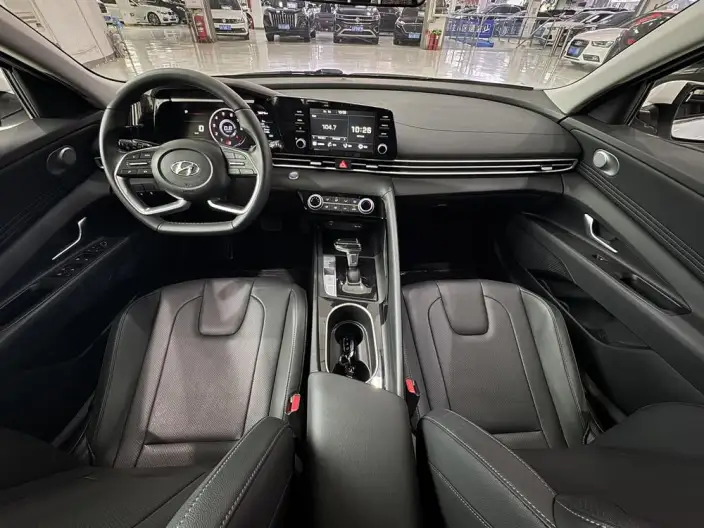 Hyundai Ioniq 2022 Model 1.5L CVT GLX Elite Edition – фото 7