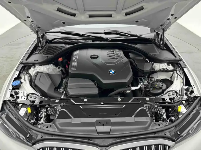 BMW 3 Series 2023 Model 320Li M Sports Set – фото 7
