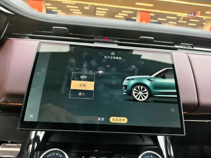 Range Rover Sport 2023 Model 3.0 L6 DYNAMIC SE – фото 9