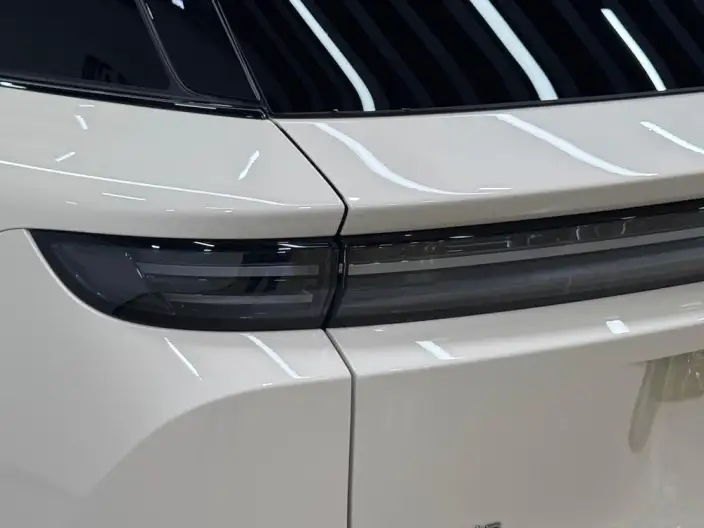 Li Auto i6 2025 Model 4WD Standard Edition – фото 10
