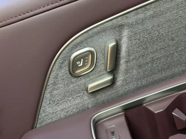 NIO ES8 2026 Model VI seat Executive Signature Edition – фото 9