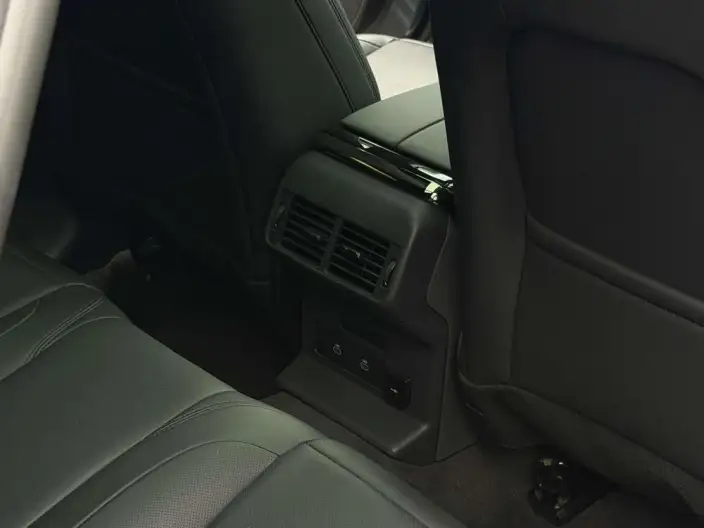 Range Rover Velar 2024 Model Dynamic SE – фото 8