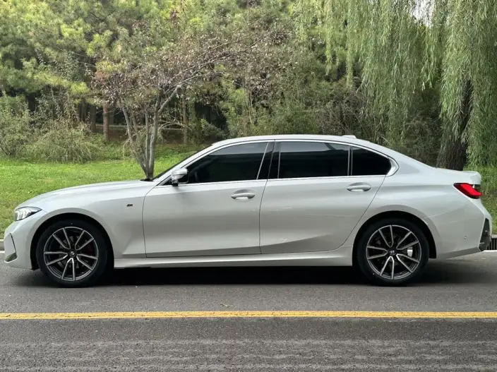 BMW 3 Series 2025 Model 325Li M Sports Set