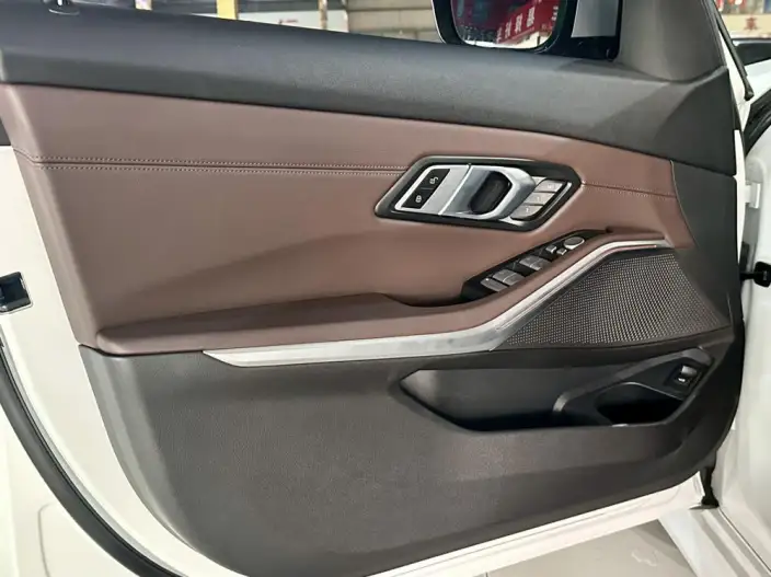 BMW 3 Series 2025 Model 325Li M Sports Set – фото 10