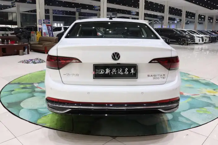 Volkswagen Sagitar 2023 Model 300TSI DSG Beyond Edition – фото 5