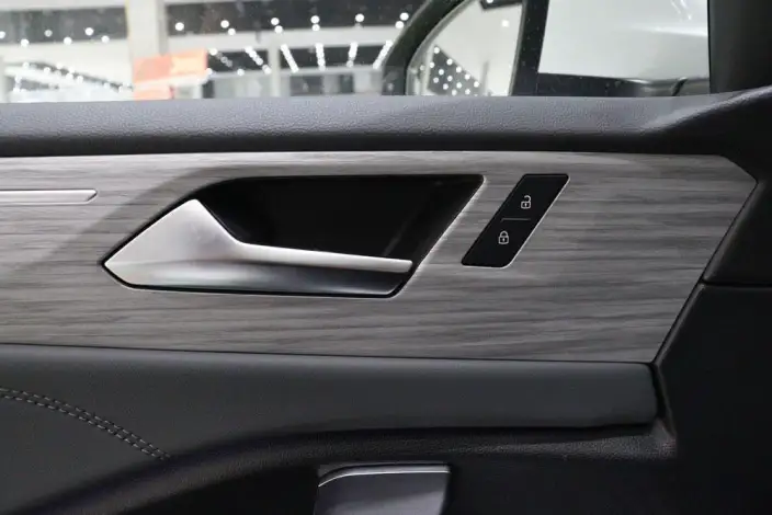 Volkswagen Sagitar 2023 Model 300TSI DSG Beyond Edition – фото 8